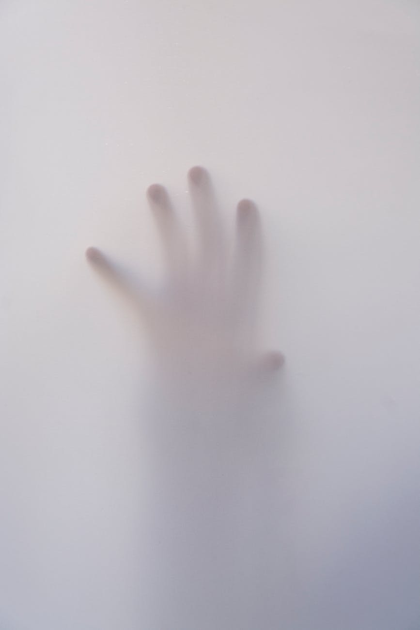 art fingers foggy hand